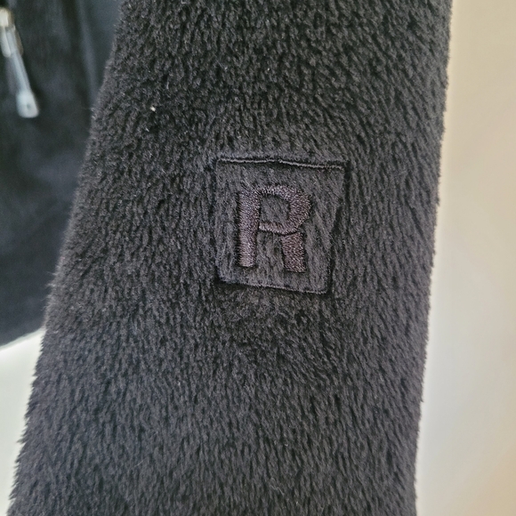 Patagonia women's R2 hoodie - Picture 4 of 10